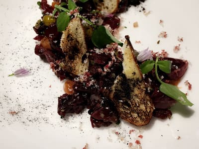 Gourmet Beef Tartare with Crispy Crostini