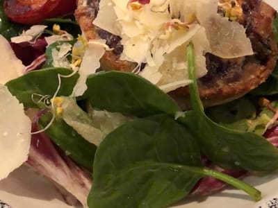 Restaurant Spinach Salad with Grilled Tomato